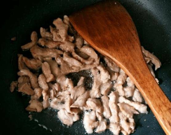怎样做鱼香肉丝好吃?大厨透露：关键在“这一步”