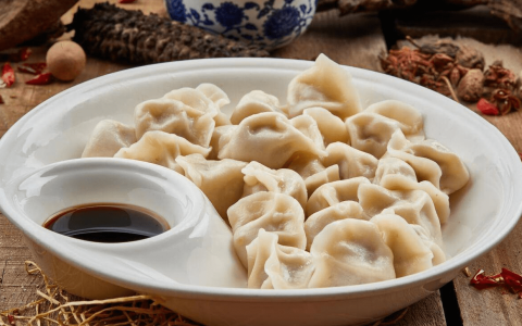 “头伏馄饨二伏茶”,吃馄饨可以带来好运和吉祥