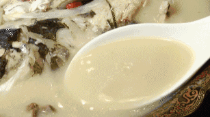 鲫鱼汤怎么做好吃又白，煮出奶白色鲫鱼汤的小诀窍
