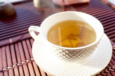 4类人不能喝甘草茶,水肿不适合饮用甘草茶