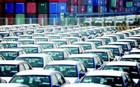 今年我国对全球经济增长的贡献大约是30%以上,仍是世界经济最大的引擎